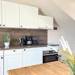 Baltischer Hof 65 *
